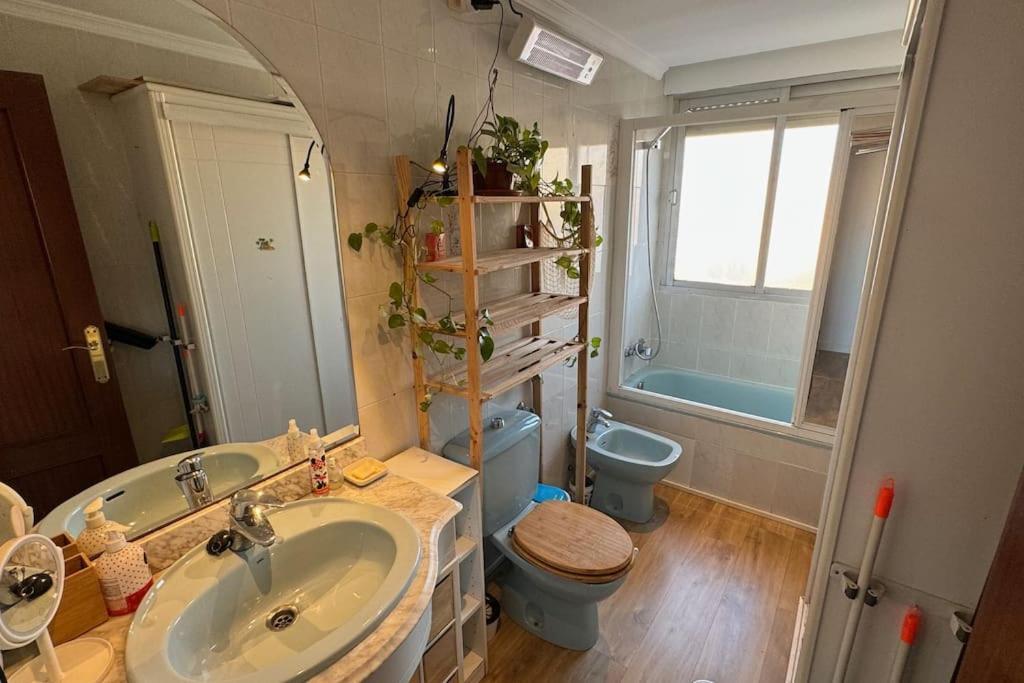 Apartment Charming With Mountain Views Málaga